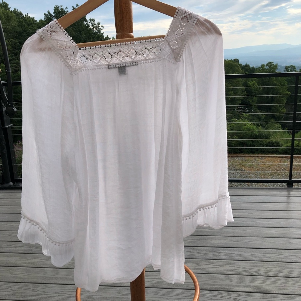White gauze Womens blouse size Small